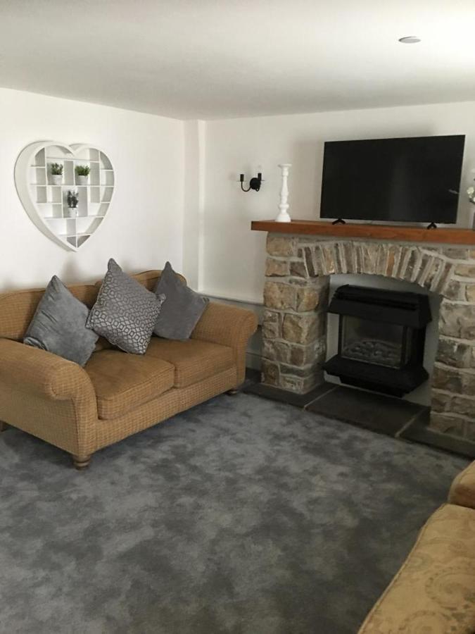 The Cottage Ystradgynlais Екстер'єр фото